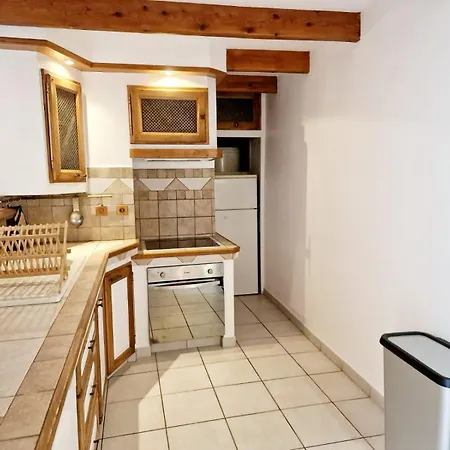 Maison Cozy: Spacious 3-bedroom With Garden Near Center And Beaches Villa *