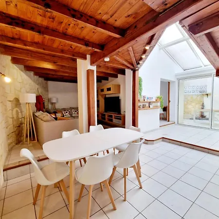 Вилла Nouveau - Maison Cozy 150m2 - 3 - Grand Salon - Clim - Wifi Fibre - Netflix - 5' Du Centre Et Gare - Cour Interieure - 15' Des Plages Монпелье
